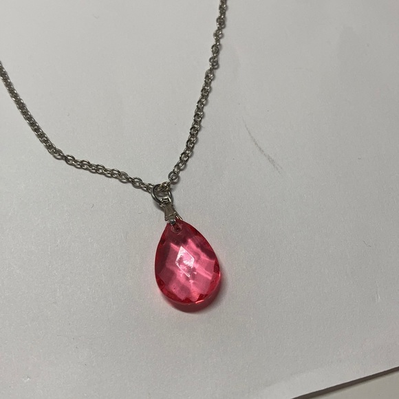 *FREE* Pink crystal necklace - Picture 2 of 3